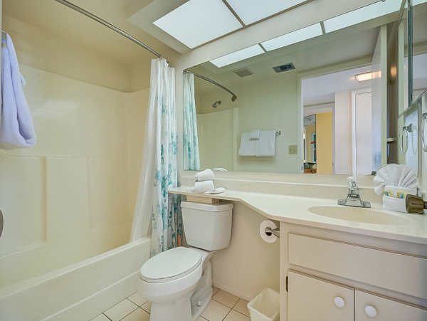 Siesta Key Vacation Rental Condo Walk To Beach Sleeps Six